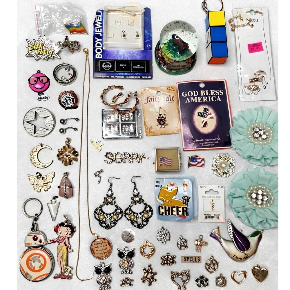 Vintage & Modern Jewelry Accessory Lot Betty Boop Star Wars Pins Charms 50+ B2‎